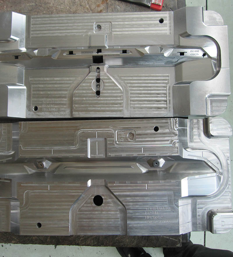 Automotive dashboard injection mold